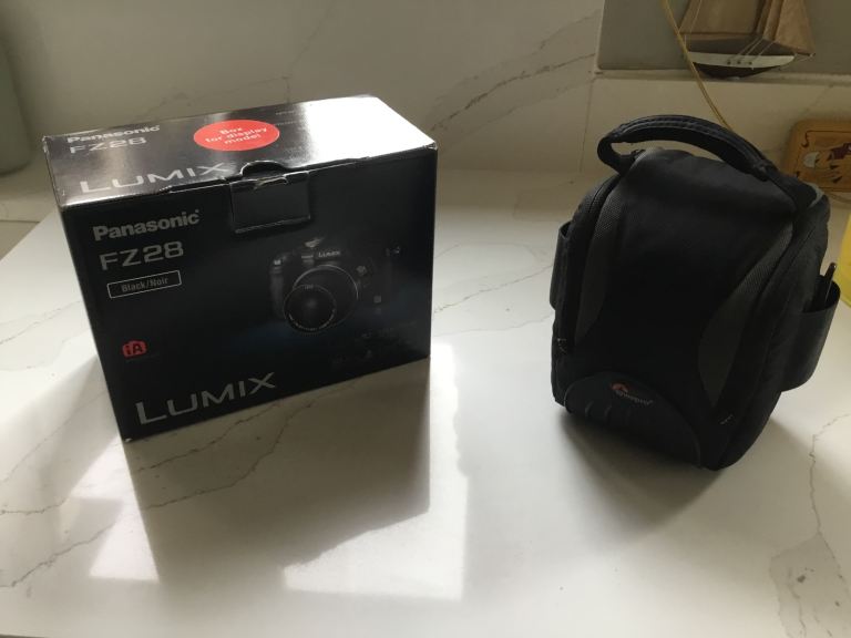Panasonic LUMIX DMC-FZ28 digital bridge camera