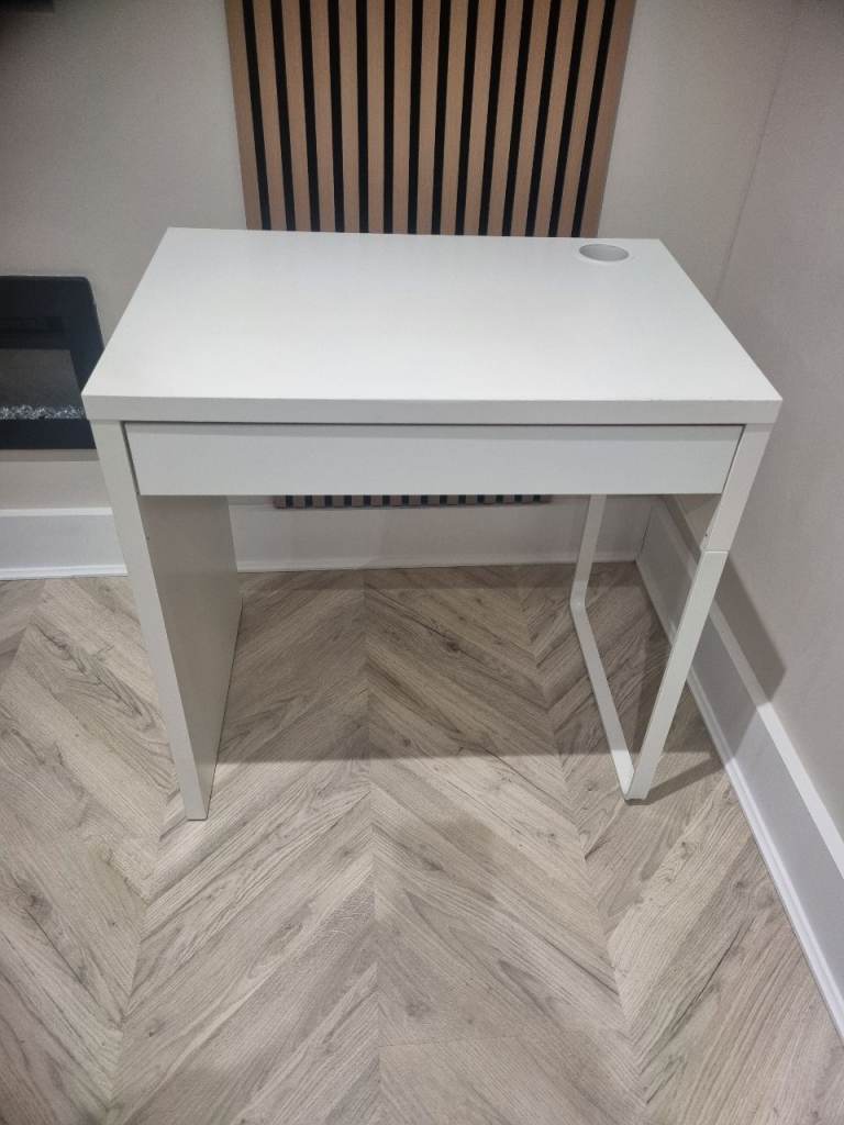 Ikea Micke desk
