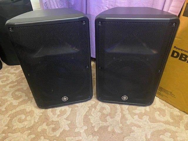 YAMAHA DBR15 PAIR ACTIVE SPEAKERS - BOXED NEARLY NEW WITH TRANSIT COVERS - £900