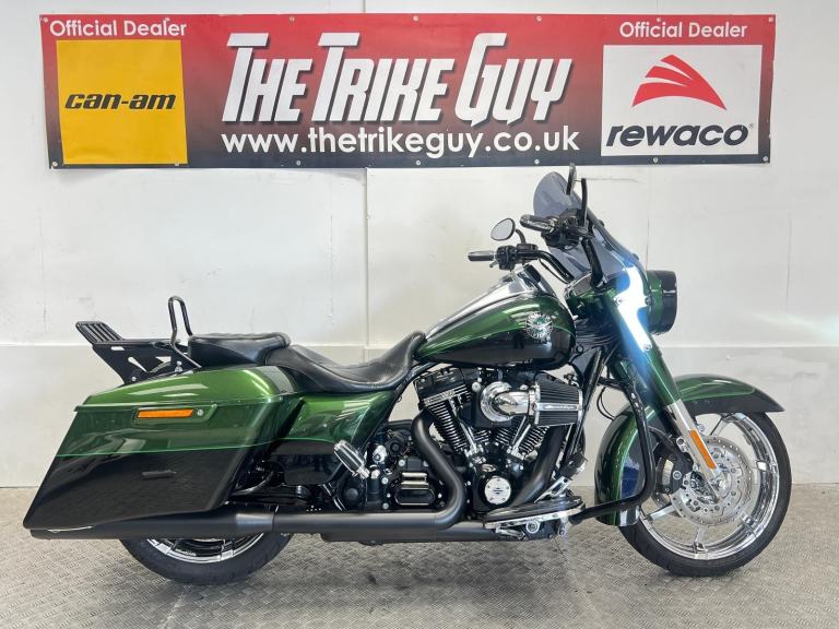 2014 Harley-Davidson Road King CVO 