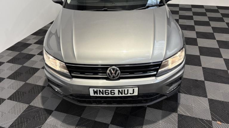 VOLKSWAGEN TIGUAN 2.0 TDI BlueMotion Tech SE Navigation 2016