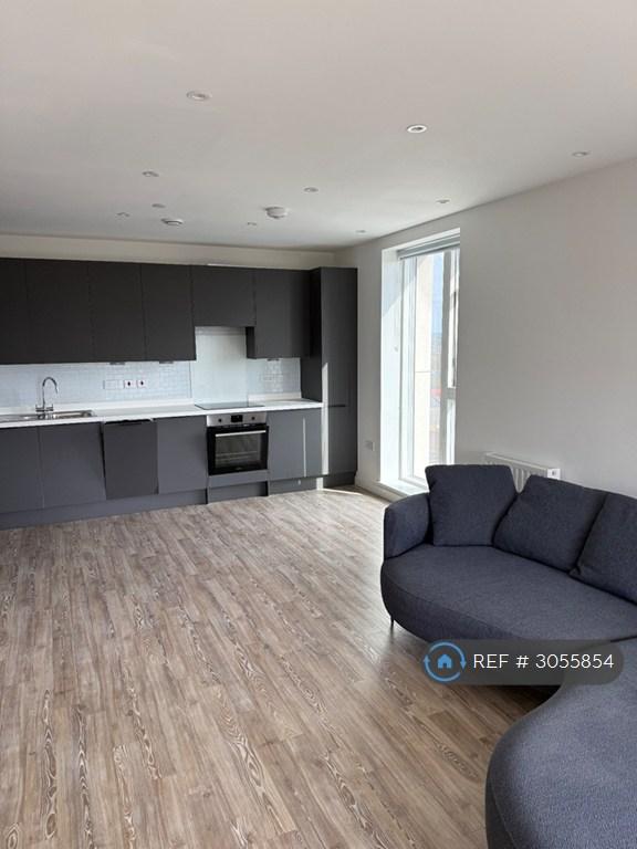 2 bedroom flat in Culvert West House, Harrow, HA3 (2 bed) (#3055854)