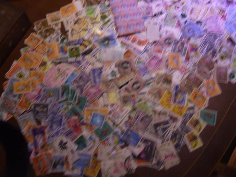 SINGAPORE STAMPS - 130 grams