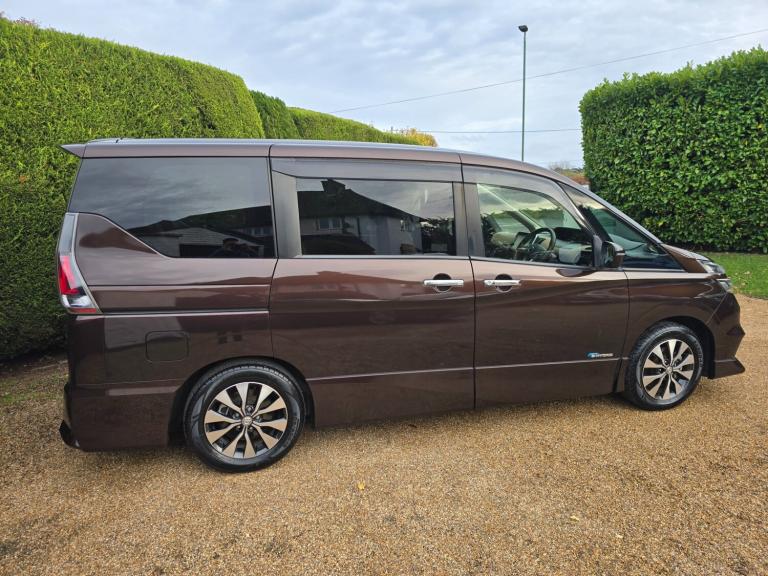 NISSAN SERENA 2.0 S-HYBRID Highway Star V - AUTOMATIC - 8 SEATER - 5DR - 2018