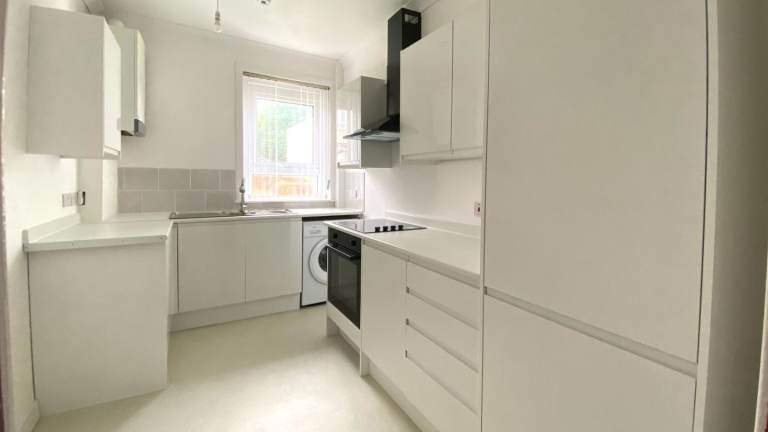 Cumnock three bed flat 