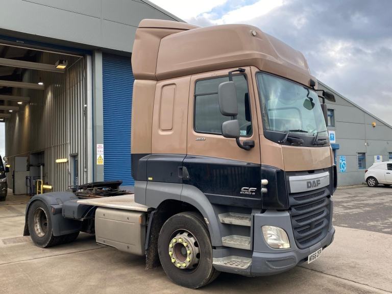 2016/66 DAF CF 4X2 TRACTOR UNIT (410 BHP) AUTOMATIC TRANSMISSION, SLEEPER CAB
