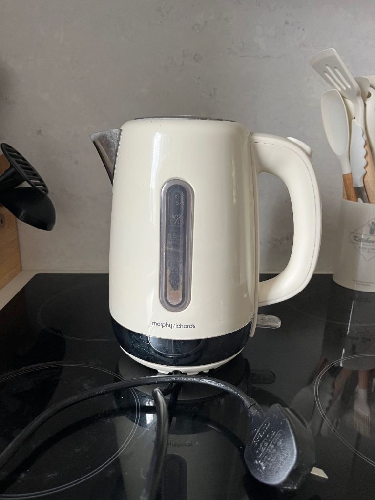 Morphy Richard’s cream kettle