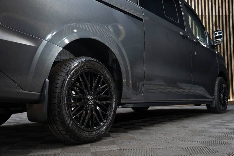  Ford Transit Custom 320 Limited L2 2.5L Auto Plug-in Hybrid Crew Cab HYBRID Automatic