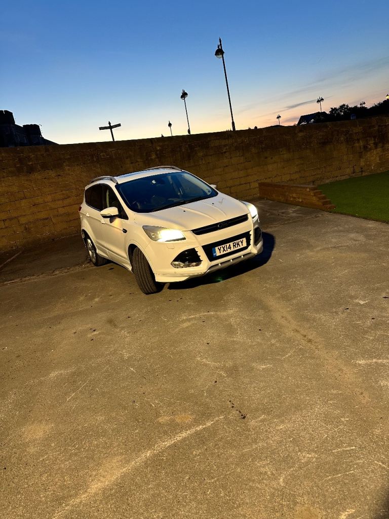 Ford, KUGA, Hatchback, 2014, Semi-Auto, 1997 (cc), 5 doors