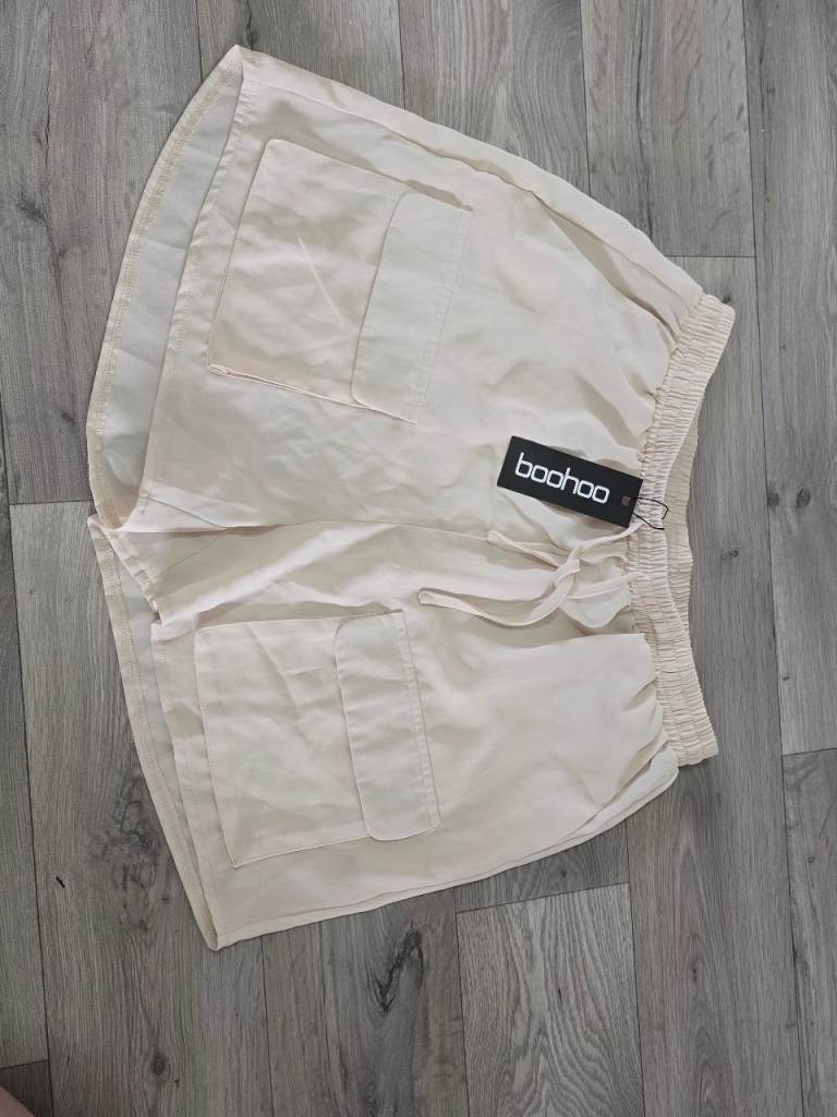 Brand New Boohoo Shorts Size 14