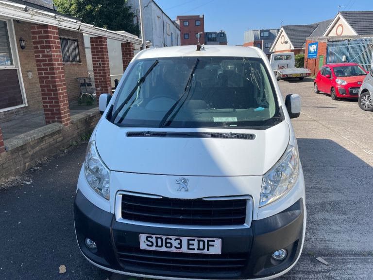 Taxi - Peugeot, EXPERT TEPEE, MPV, 2013, Manual, 1997 (cc), 5 doors