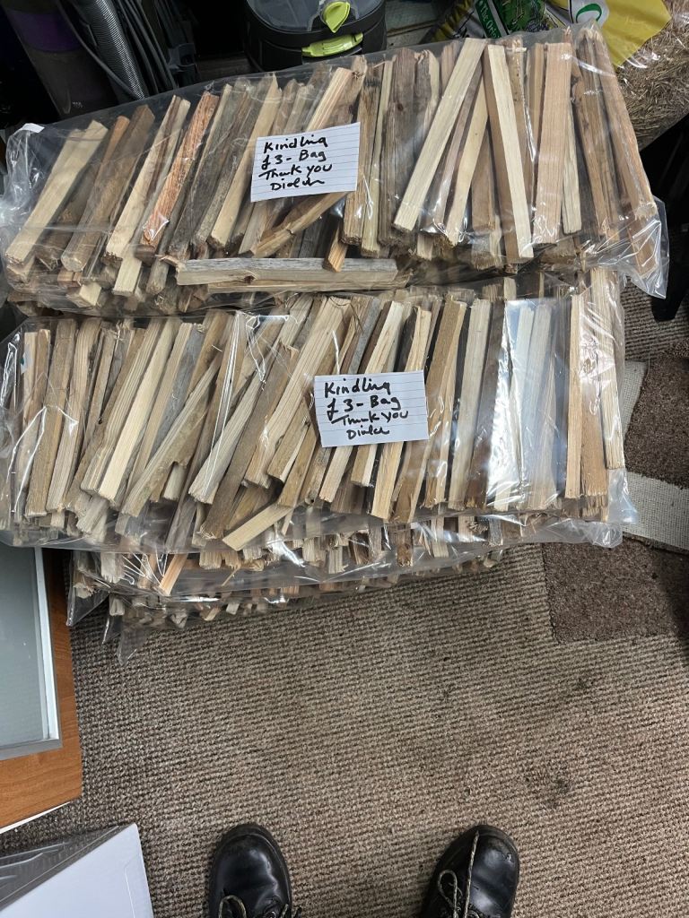 Kindling/firewood 