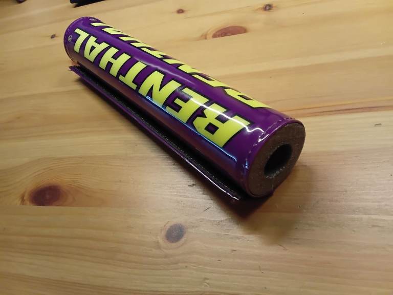 Renthal handle bar pad