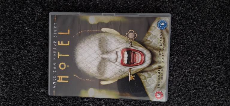 American Horror Story: Hotel Season 5 DVD Set – Good Condition