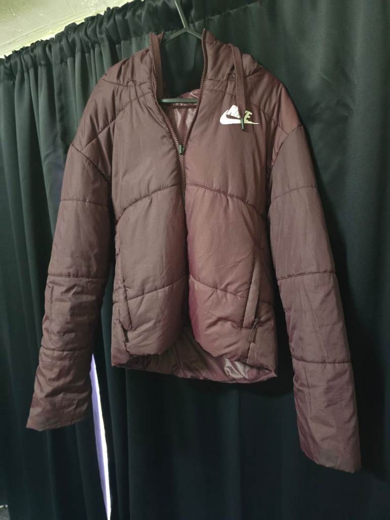 image for Nike Puffer Jacket – Burgundy – Size M