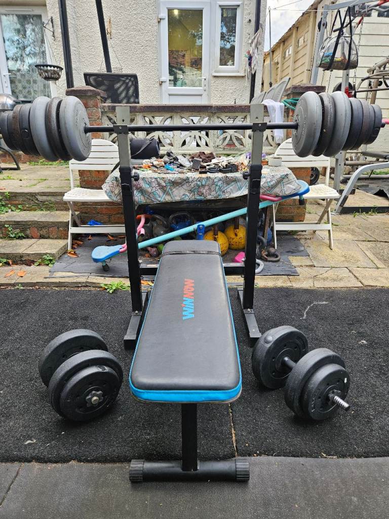 Weights bench and weights
