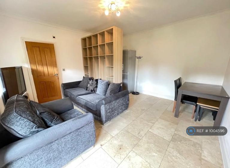 Studio flat in Keen's Acre, Slough, SL2 (#1004596)