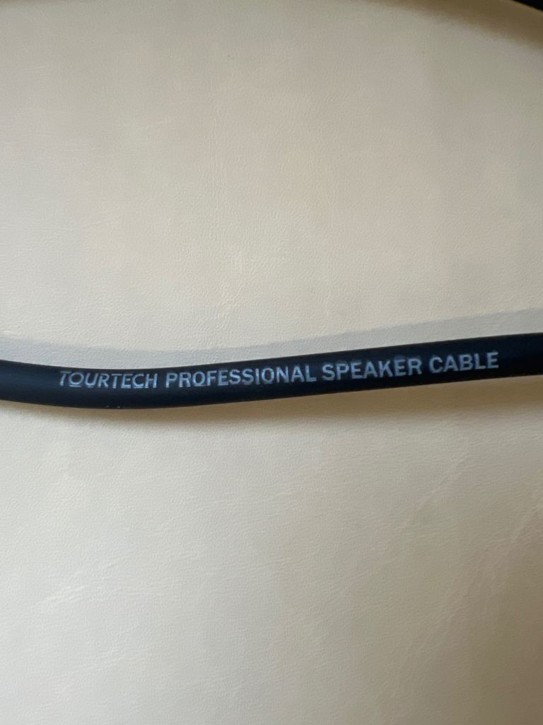 2 xTour tech SPEAKER CABLES