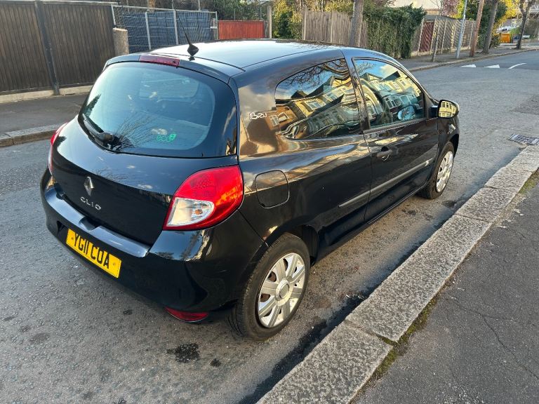 2011 Renault Clio, 1.2L Petrol, Manual, LOW MILEAGE & 1 PREV OWNER