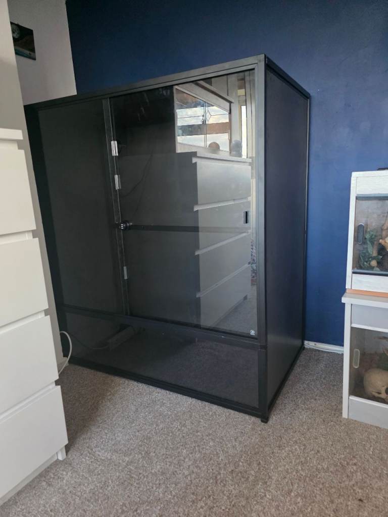 PVC vivarium 122x61x118cm