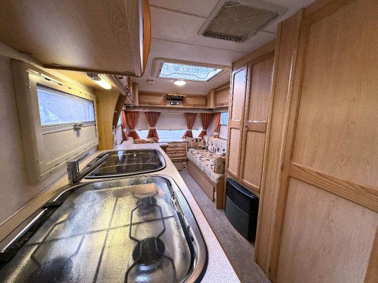 2003 ELDDIS ODYSSEY 505 5 BERTH, COULD MAKE FIXED BED, MOTOR MOVER & FULL AWNING