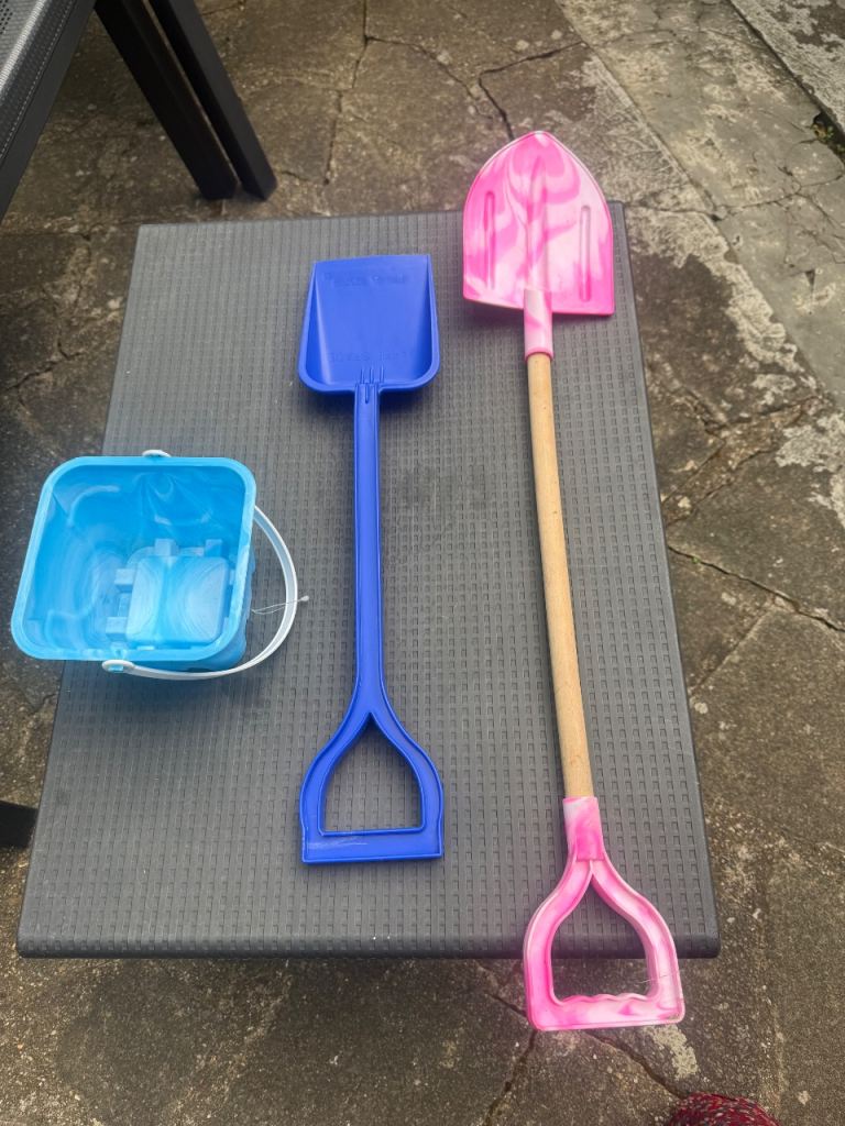 Kids Beach Sandbox with Bucket and Shovel 