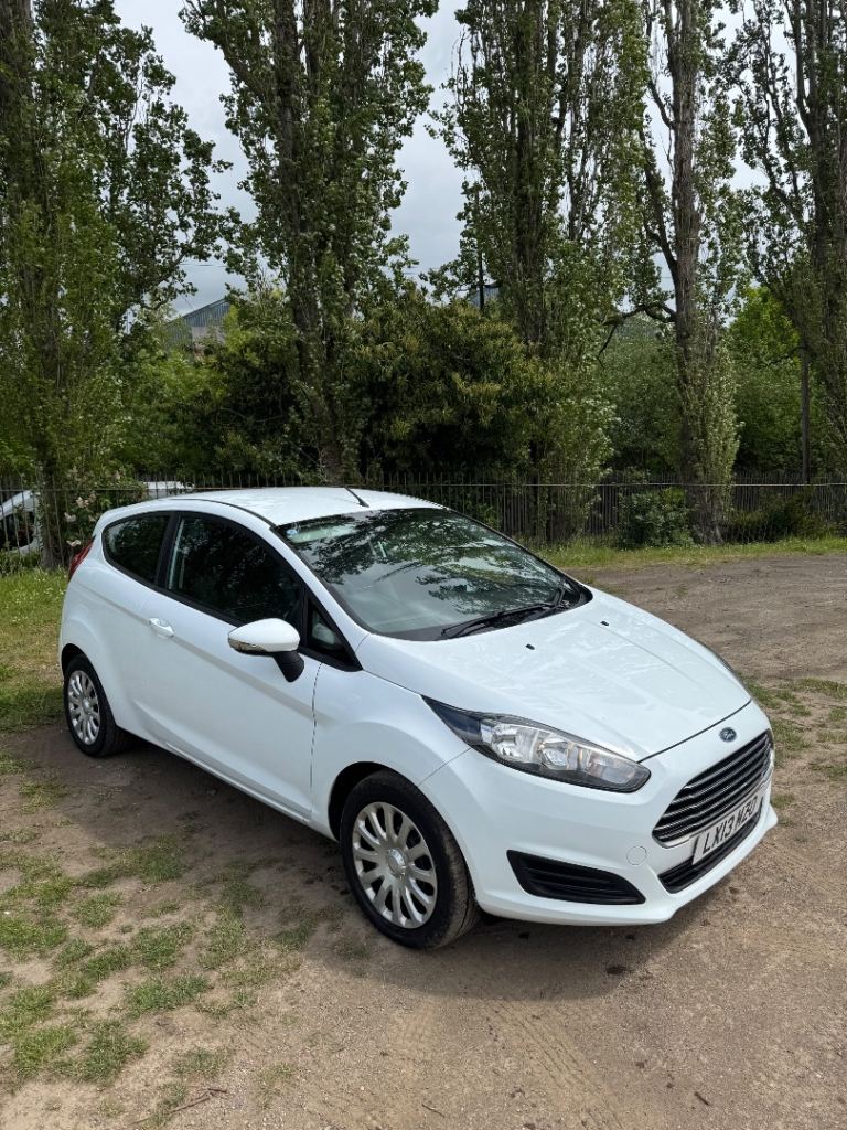 Ford, FIESTA, Hatchback, 2013, Manual, 1241 (cc), 3 doors