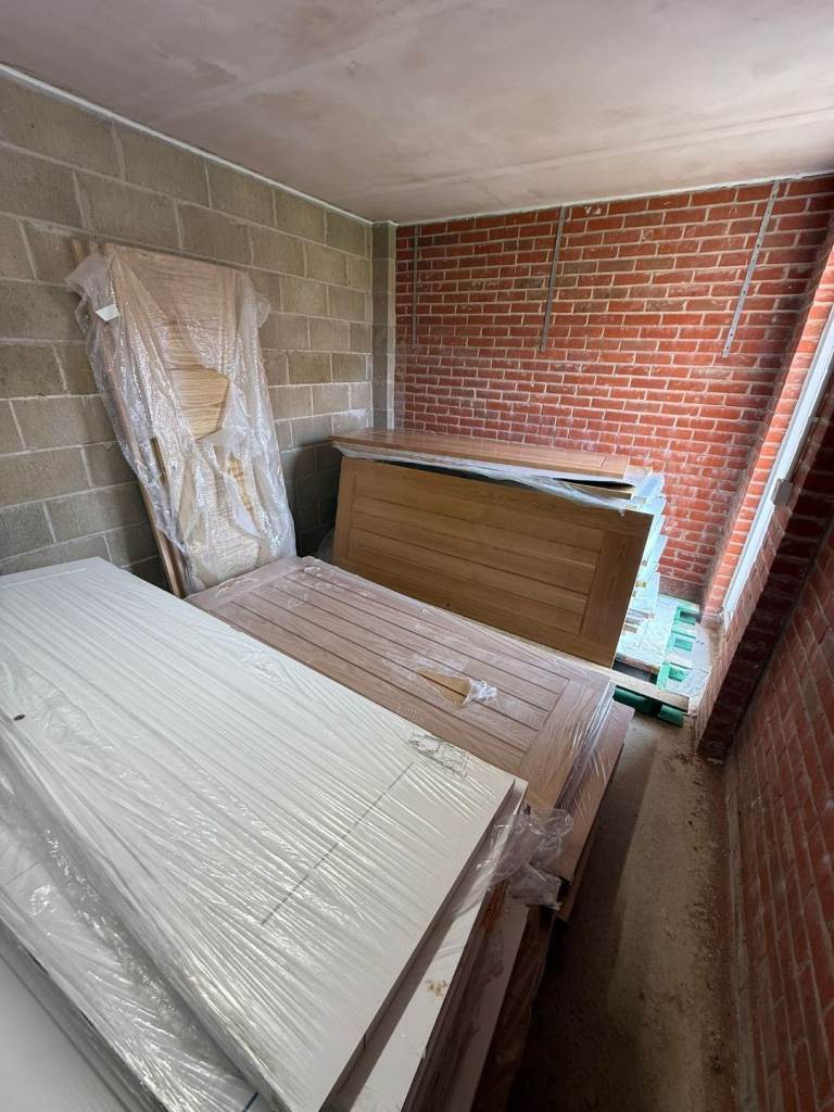 Mixture of internal doors