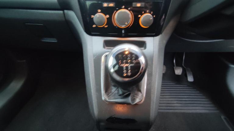 2012 Vauxhall Zafira 1.6 16V Exclusiv Euro 5 5dr MPV Petrol Manual