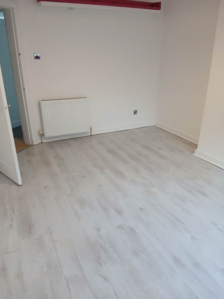 3 Bed Lower Cottage Flat To Let in Pollok