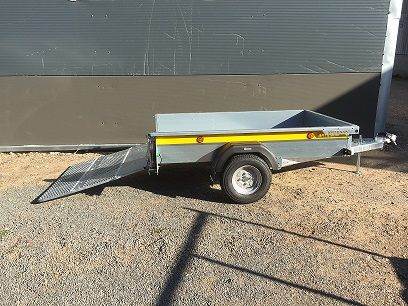 Unbraked 6' x 4' Trailer with Ramp Door - Bateson B64