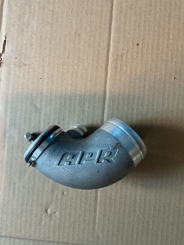 Vw golf mk7 induction elbow. APR brand 
