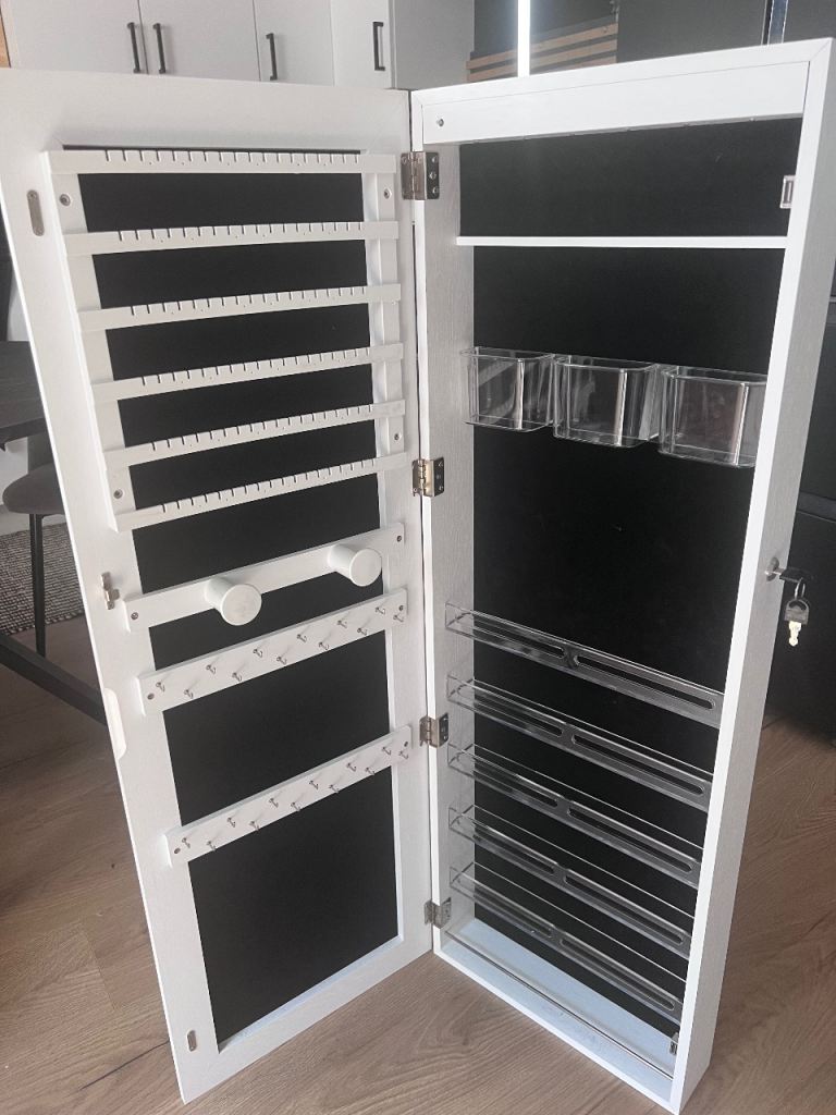 Mirrored jewellery solid cabinet