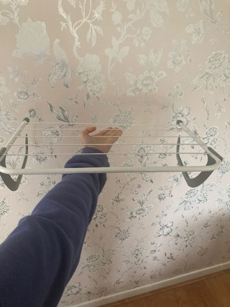 Radiator clothes maiden to dry clothes. 