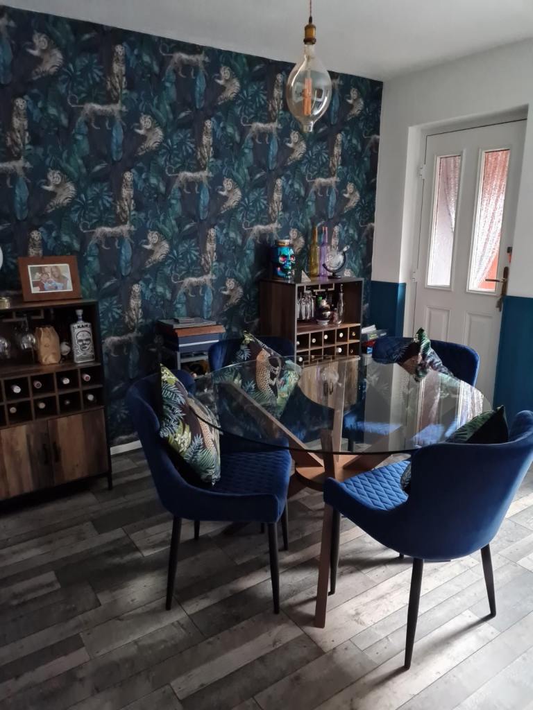 Glass Round Dining Table with Wooden Legs – Good Condition