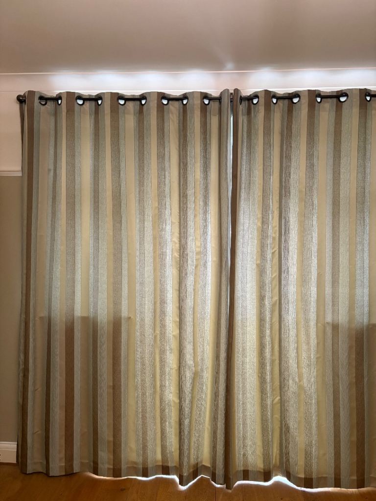Curtains and pole 