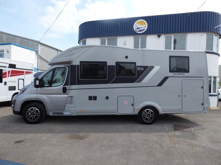 Adria Matrix 670 SL 60Y  Anniversary Edition DIESEL AUTOMATIC 2025