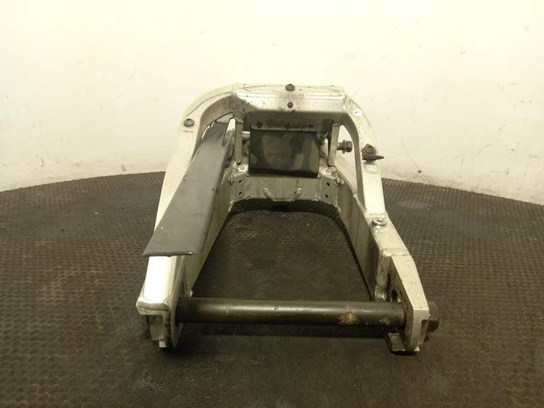 1999 Yamaha Yzf R6 Swing Arm Rear 5mt2211000