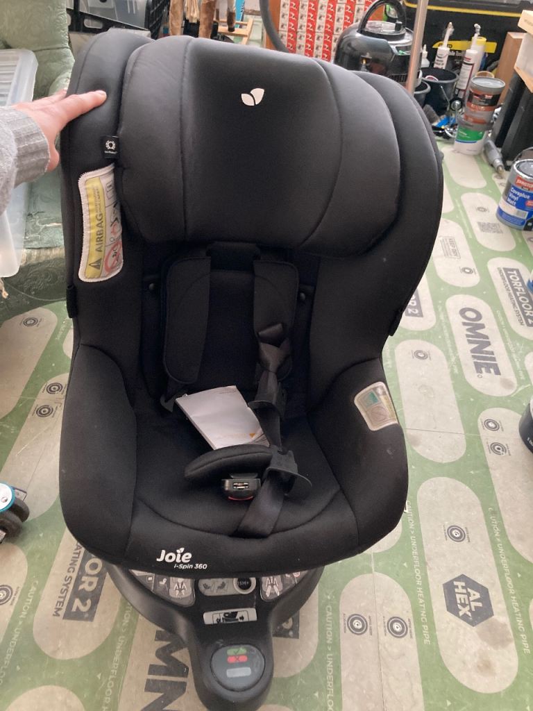 Joie 360 spin car seat in excellent condition.