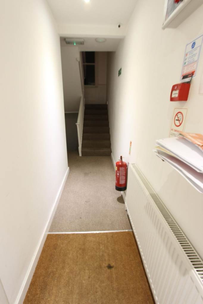 Room to let. Goodge Street W1T. OXFORD STREET. 