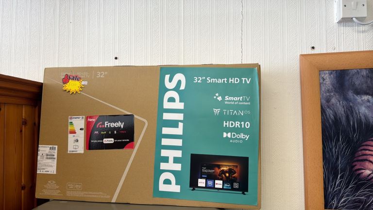 Philips 32" Smart HD TV - Brand New in Box