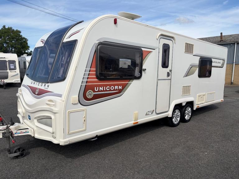 Bailey Unicorn Barcelona 4 berth 2014 Mover ***GREAT CONDITION***