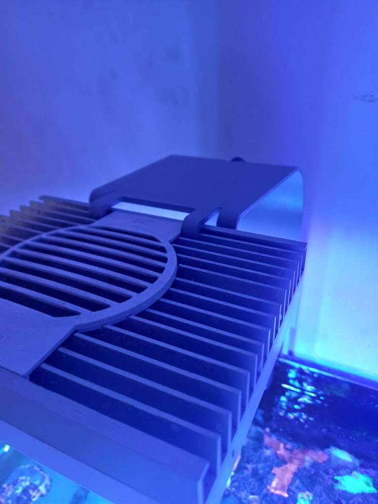 AI Hydra 26hd marine led light and tank bracket