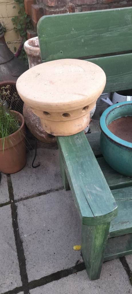 Flue vent garden pot