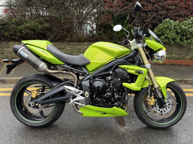 TRIUMPH STREET TRIPLE 675 2008
