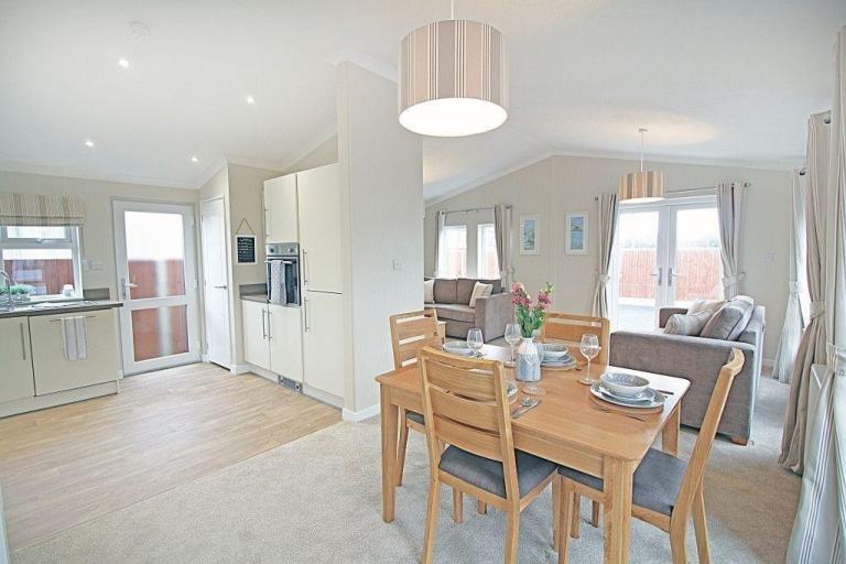 Omar Newmarket in York  - Lodge / Caravan 