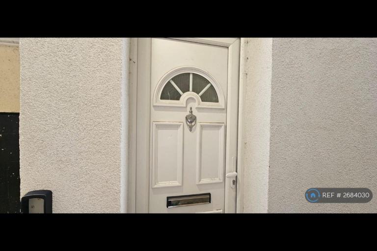 1 bedroom flat in Beulah Road, Thornton Heath, CR7 (1 bed) (#2684030)