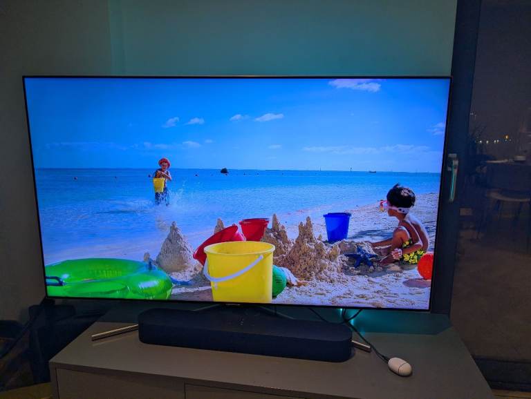 Samsung 55" Q7FAM QLED 4K Smart TV — Upgrading, so this must go!