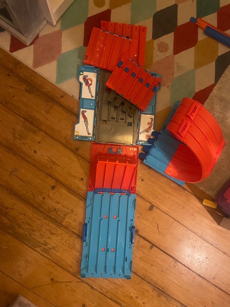 Hot wheels track, ramp