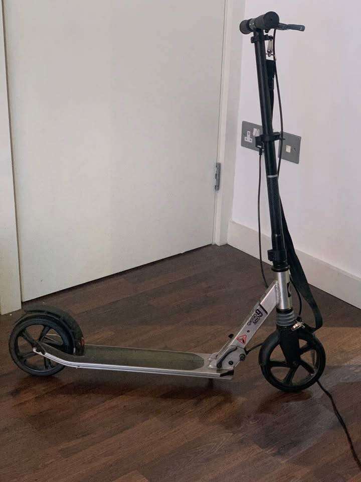 Oxelo Mid 9 Adult/Teen Push Scooter – Silver/Black, Good Condition